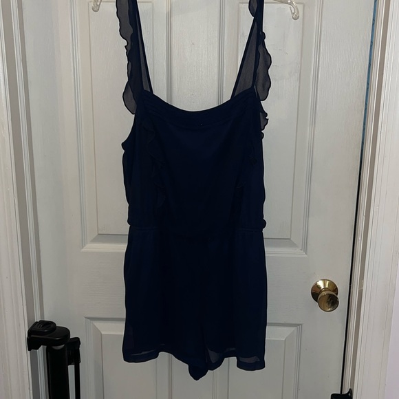 princess vera wang Pants - Princess Vera Wang Sleeveless Romper with Pockets XL